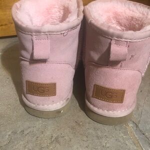 UGG Mini Boot, Like New!